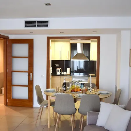Spacious Cozy Apartment In Central Lloret De Mar *